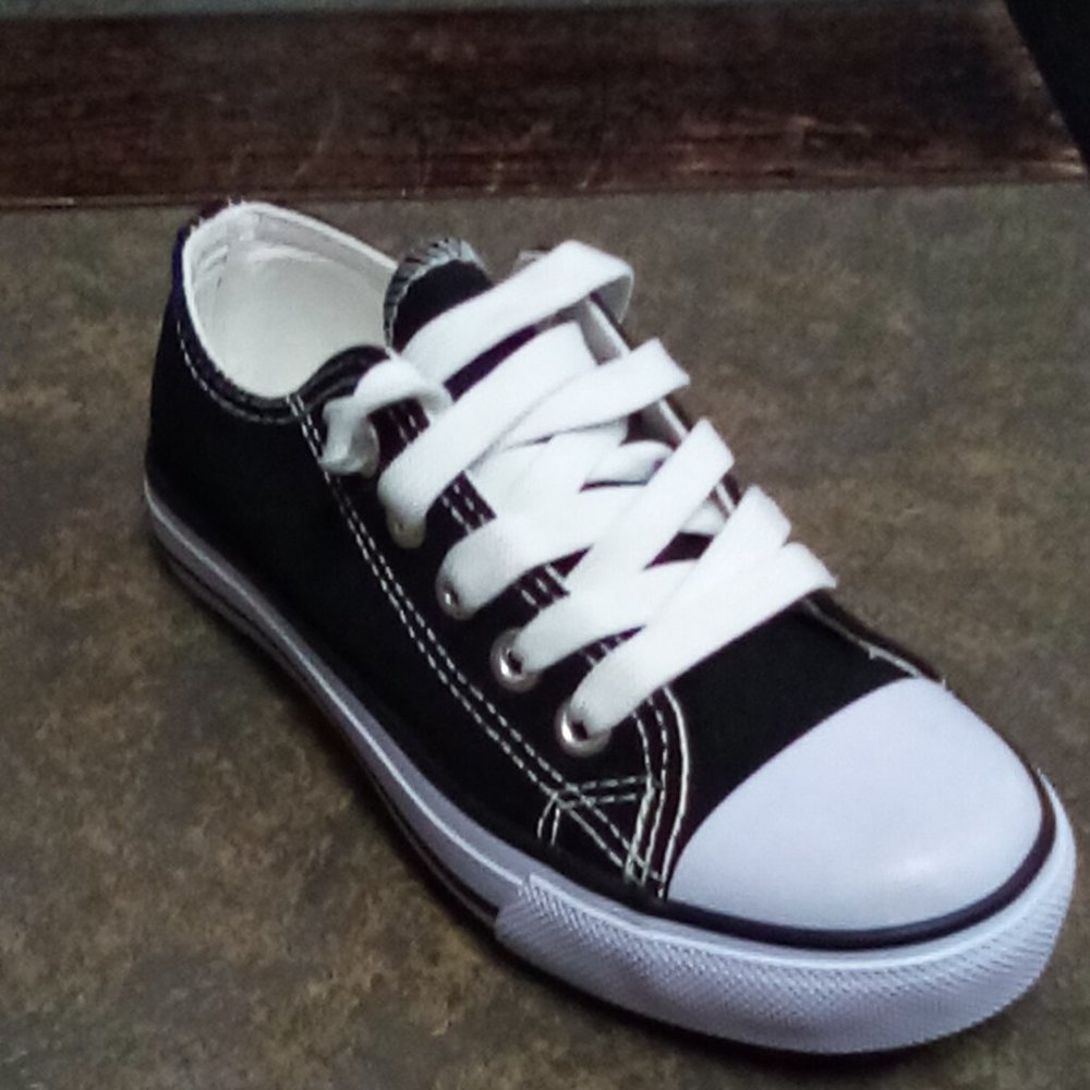 Kid’s shoes